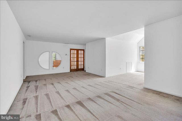 5 HAMILTON CT, Southampton, NJ 08088