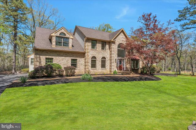 5 HAMILTON CT, Southampton, NJ 08088
