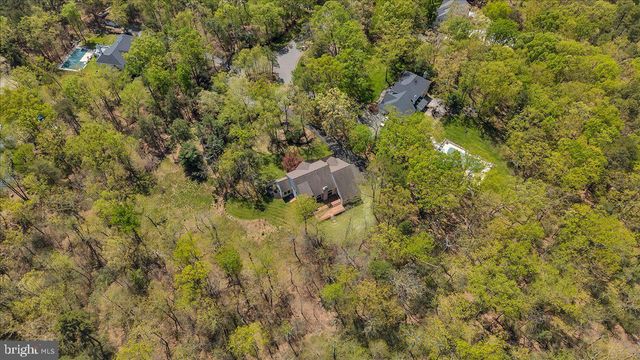 5 HAMILTON CT, Southampton, NJ 08088