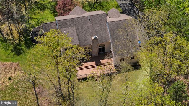 5 HAMILTON CT, Southampton, NJ 08088