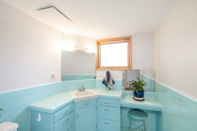 4056 S Madelia St, Spokane, WA 99203