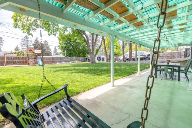 4056 S Madelia St, Spokane, WA 99203