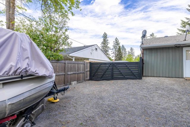 4056 S Madelia St, Spokane, WA 99203