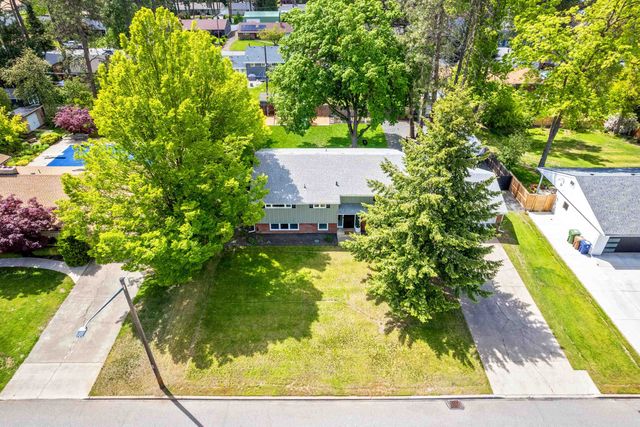 4056 S Madelia St, Spokane, WA 99203