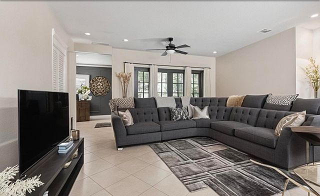 415 SW 7th Court, Boynton Beach, FL 33435