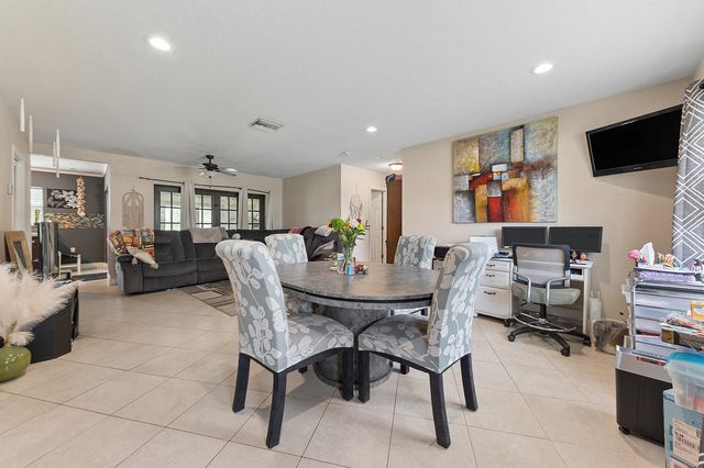 415 SW 7th Court, Boynton Beach, FL 33435