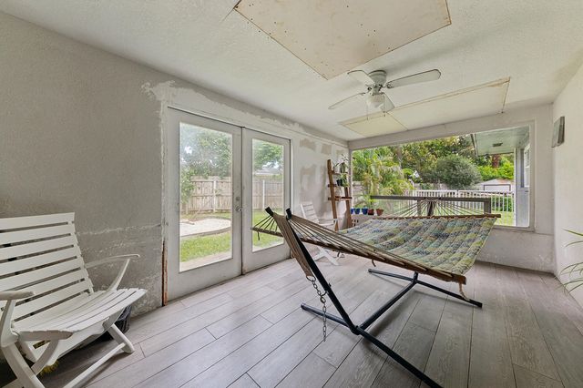 415 SW 7th Court, Boynton Beach, FL 33435