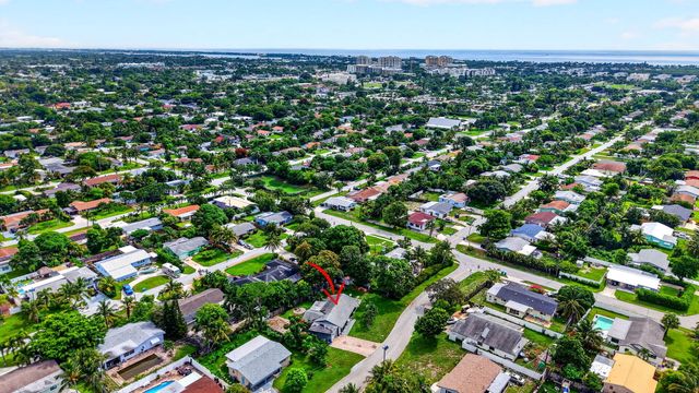 415 SW 7th Court, Boynton Beach, FL 33435