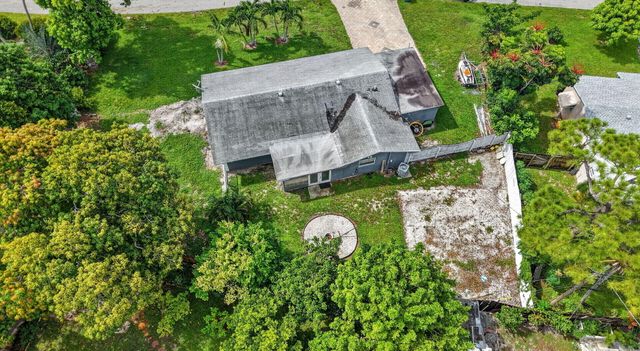 415 SW 7th Court, Boynton Beach, FL 33435