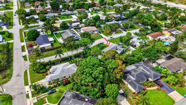 415 SW 7th Court, Boynton Beach, FL 33435