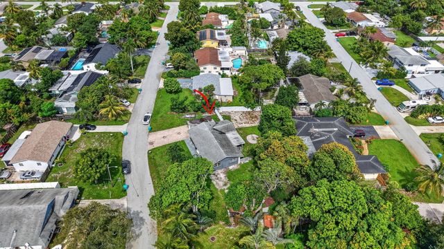 415 SW 7th Court, Boynton Beach, FL 33435