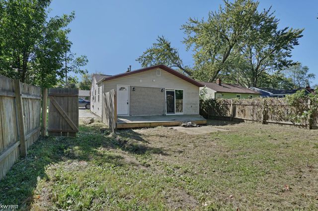 1399 Wells Street, Burton, MI 48529