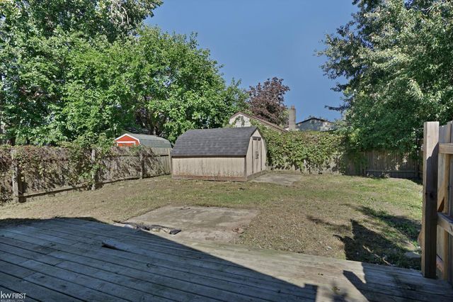 1399 Wells Street, Burton, MI 48529