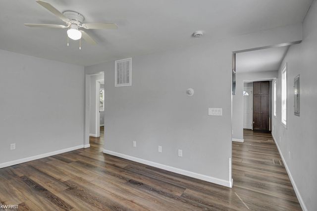 1399 Wells Street, Burton, MI 48529