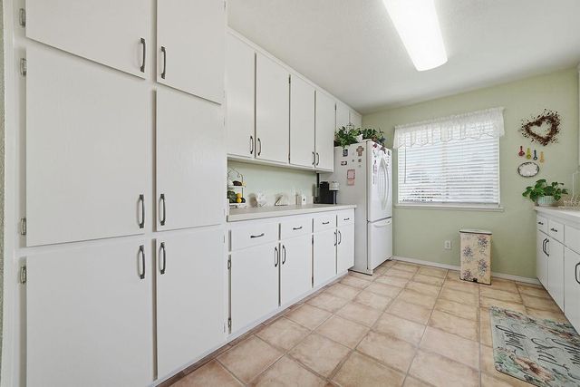 954 Port Ashton Ct, Galt, CA 95632