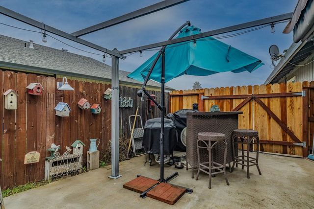 954 Port Ashton Ct, Galt, CA 95632