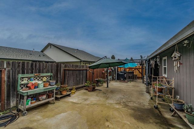 954 Port Ashton Ct, Galt, CA 95632