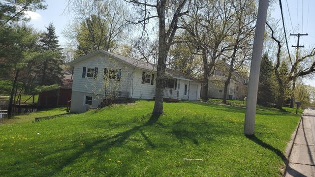 318 N Stewart Avenue, Fremont Twp, MI 49412