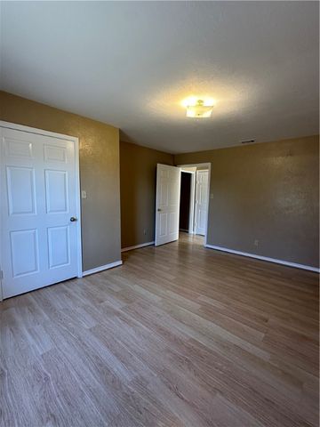 616 Hall St A&B, Sinton, TX 78387