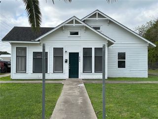 616 Hall St A&B, Sinton, TX 78387