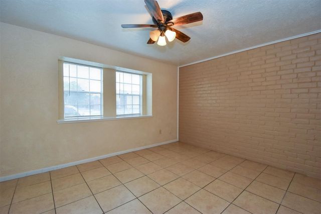 1521 Barcelona Way Way, Baytown, TX 77520