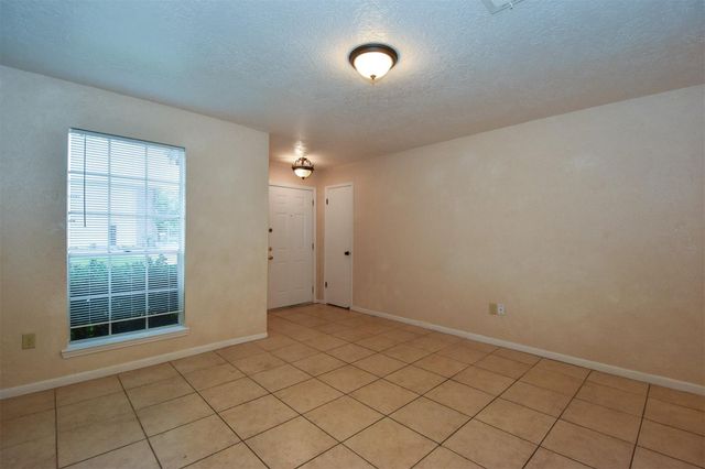 1521 Barcelona Way Way, Baytown, TX 77520