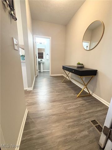 37272 Sandy Ridge Drive, North Ridgeville, OH 44039