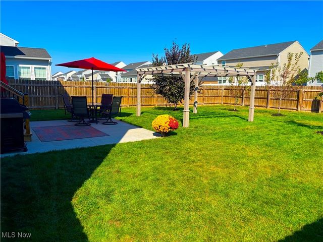 37272 Sandy Ridge Drive, North Ridgeville, OH 44039