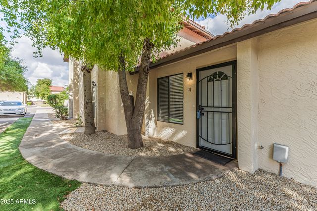 2437 E TRACY Lane 4, Phoenix, AZ 85032