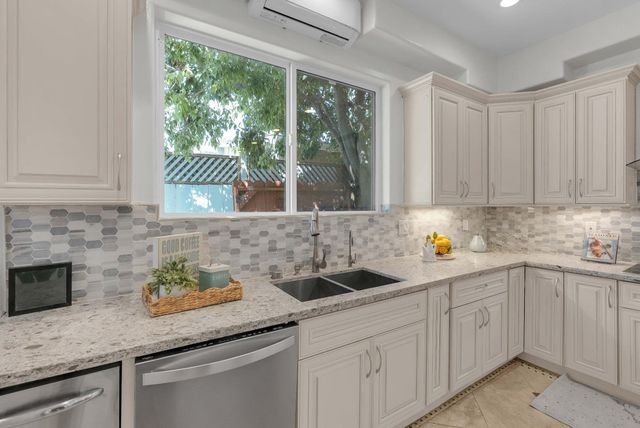 727 Lakehaven Drive, Sunnyvale, CA 94089