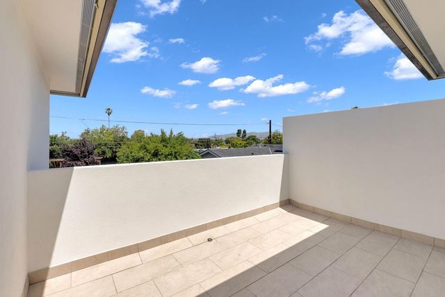727 Lakehaven Drive, Sunnyvale, CA 94089