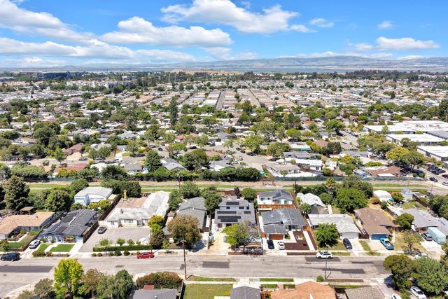 727 Lakehaven Drive, Sunnyvale, CA 94089