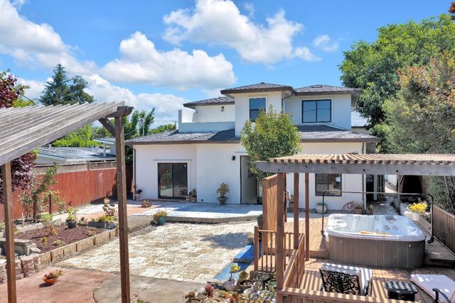727 Lakehaven Drive, Sunnyvale, CA 94089