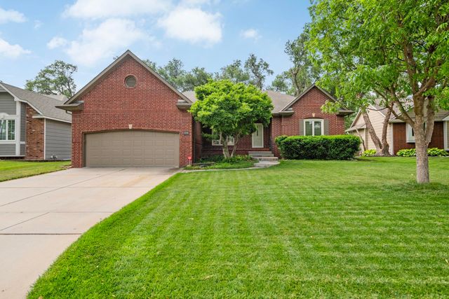 3131 N Forest Lakes Ct, Wichita, KS 67205