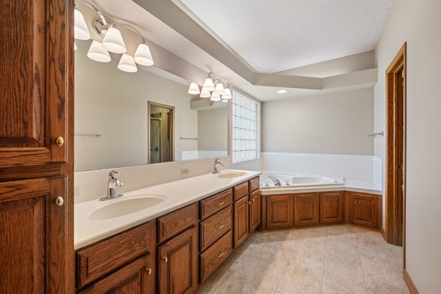 3131 N Forest Lakes Ct, Wichita, KS 67205