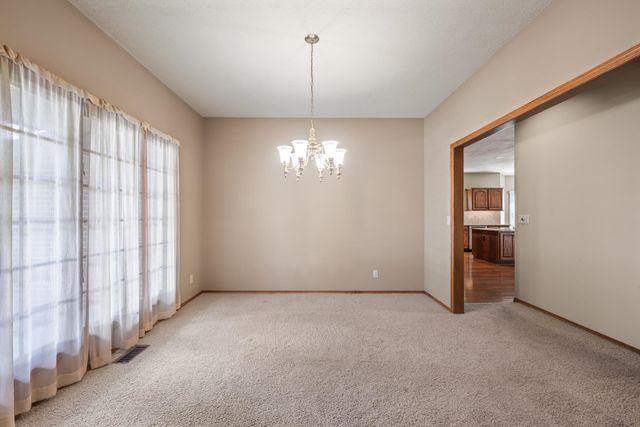 3131 N Forest Lakes Ct, Wichita, KS 67205