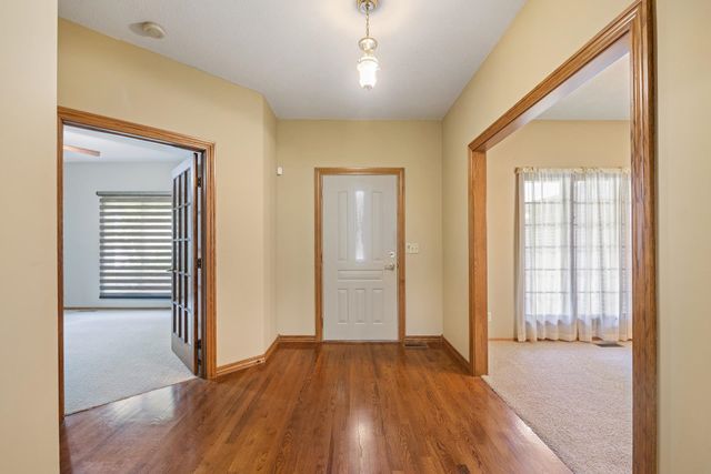 3131 N Forest Lakes Ct, Wichita, KS 67205