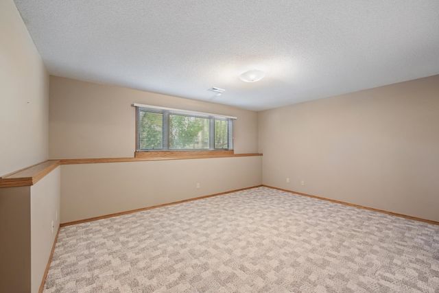 3131 N Forest Lakes Ct, Wichita, KS 67205