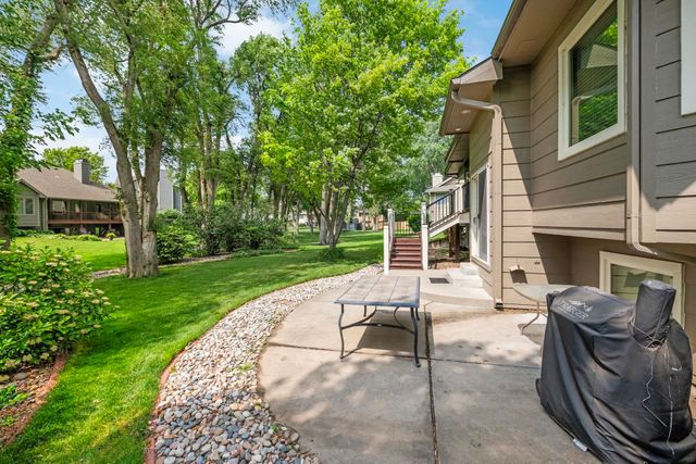 3131 N Forest Lakes Ct, Wichita, KS 67205