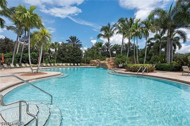 777 Regency Reserve CIR 4902, Naples, FL 34119