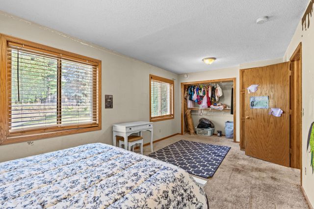 17161 S Shore Lane, Eden Prairie, MN 55346