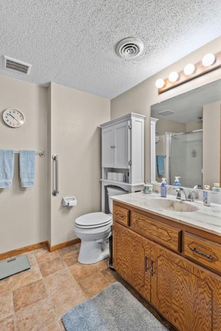 17161 S Shore Lane, Eden Prairie, MN 55346