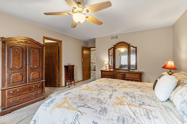 17161 S Shore Lane, Eden Prairie, MN 55346