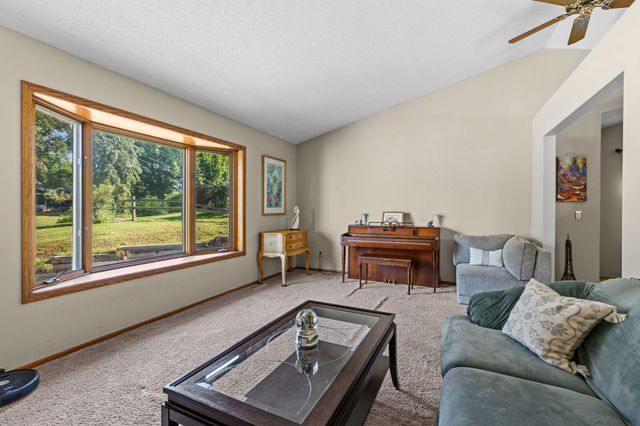 17161 S Shore Lane, Eden Prairie, MN 55346