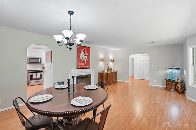 100 E Thruston Boulevard, Oakwood, OH 45409