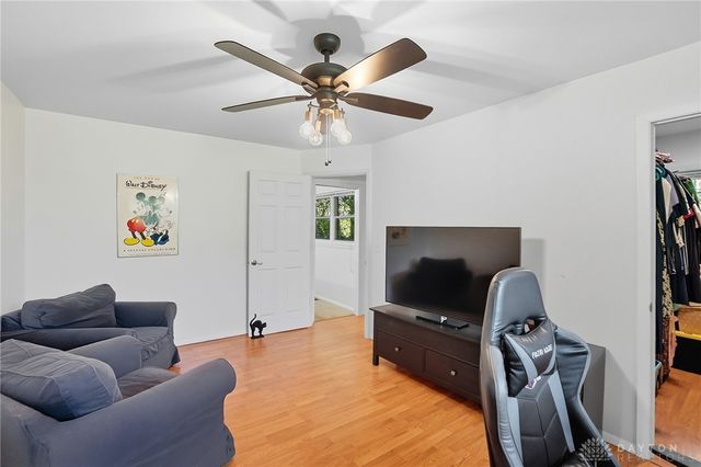 100 E Thruston Boulevard, Oakwood, OH 45409