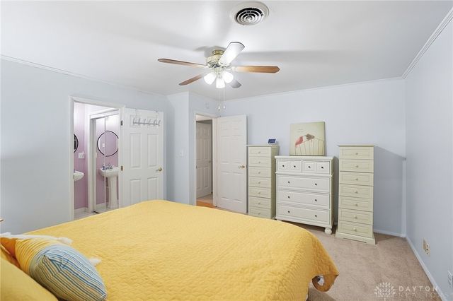 100 E Thruston Boulevard, Oakwood, OH 45409