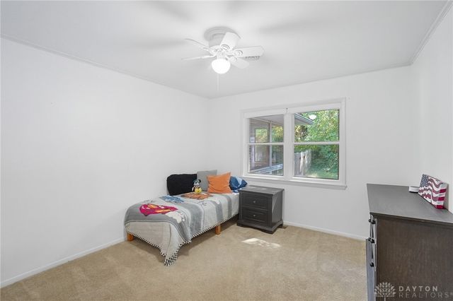 100 E Thruston Boulevard, Oakwood, OH 45409