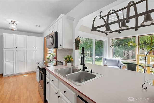 100 E Thruston Boulevard, Oakwood, OH 45409