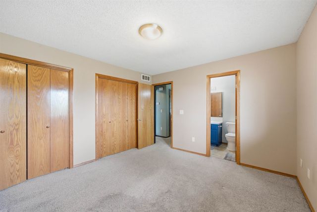 2302 S Rogers Ln, Wichita, KS 67235